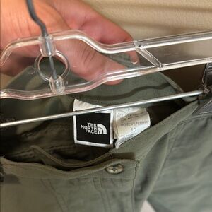 The North Face Green Cargo Shorts Relaxed Fit